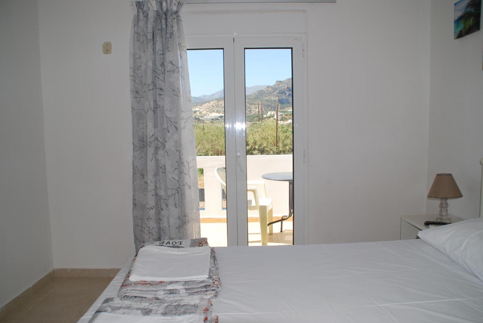 Soula Appartments Makrýgialos エクステリア 写真