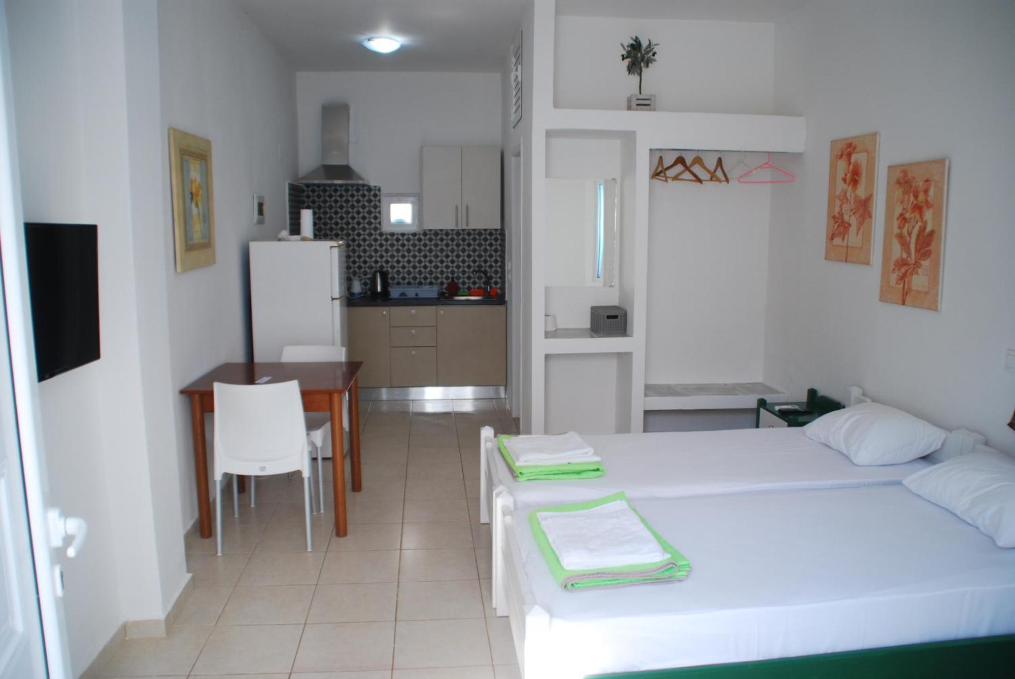 Soula Appartments Makrýgialos エクステリア 写真