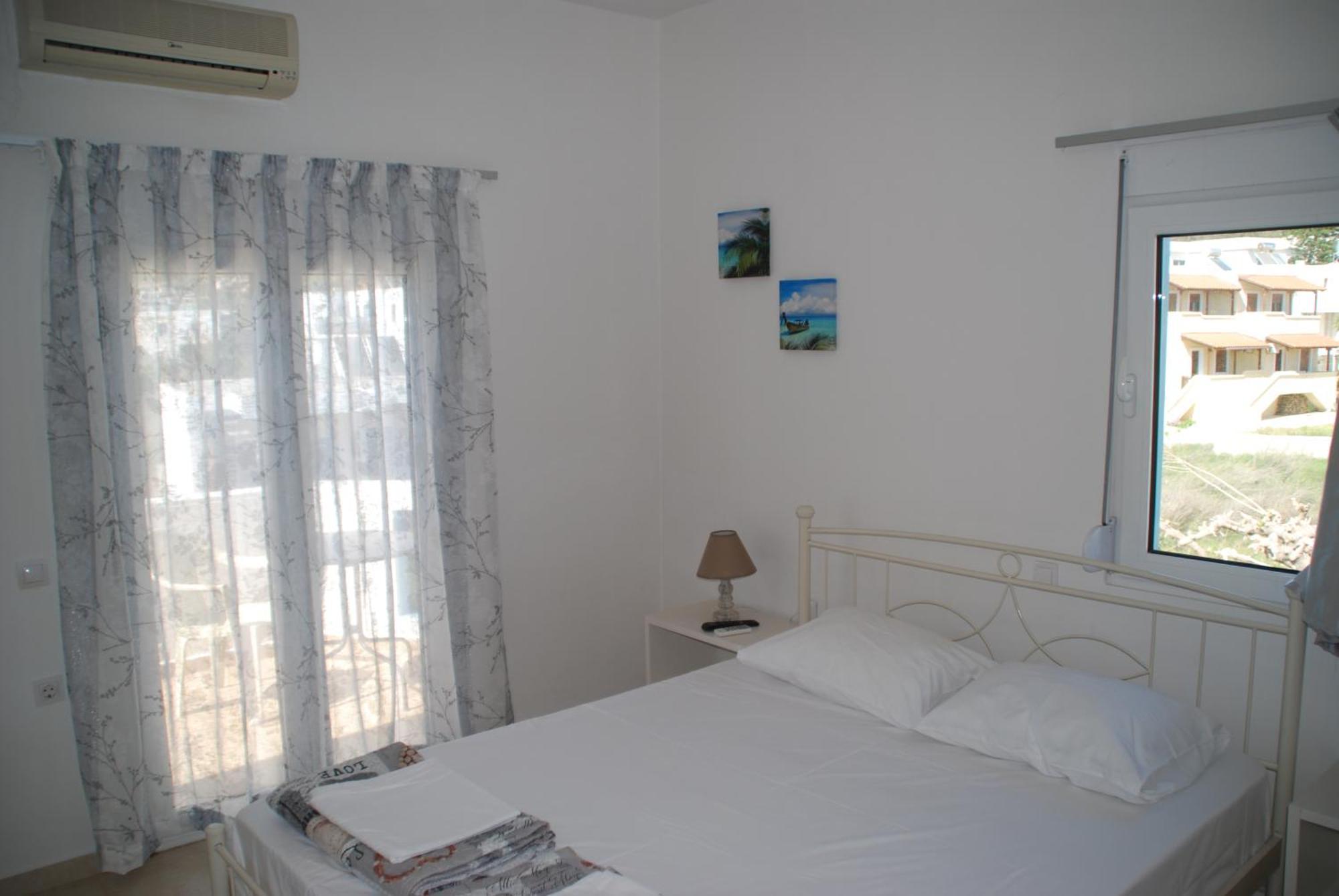 Soula Appartments Makrýgialos エクステリア 写真