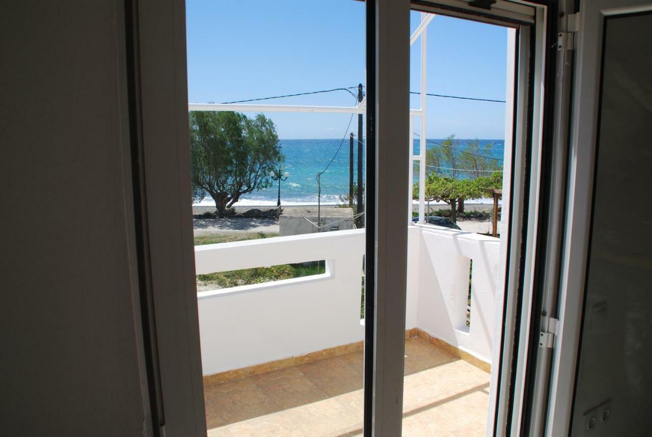 Soula Appartments Makrýgialos エクステリア 写真